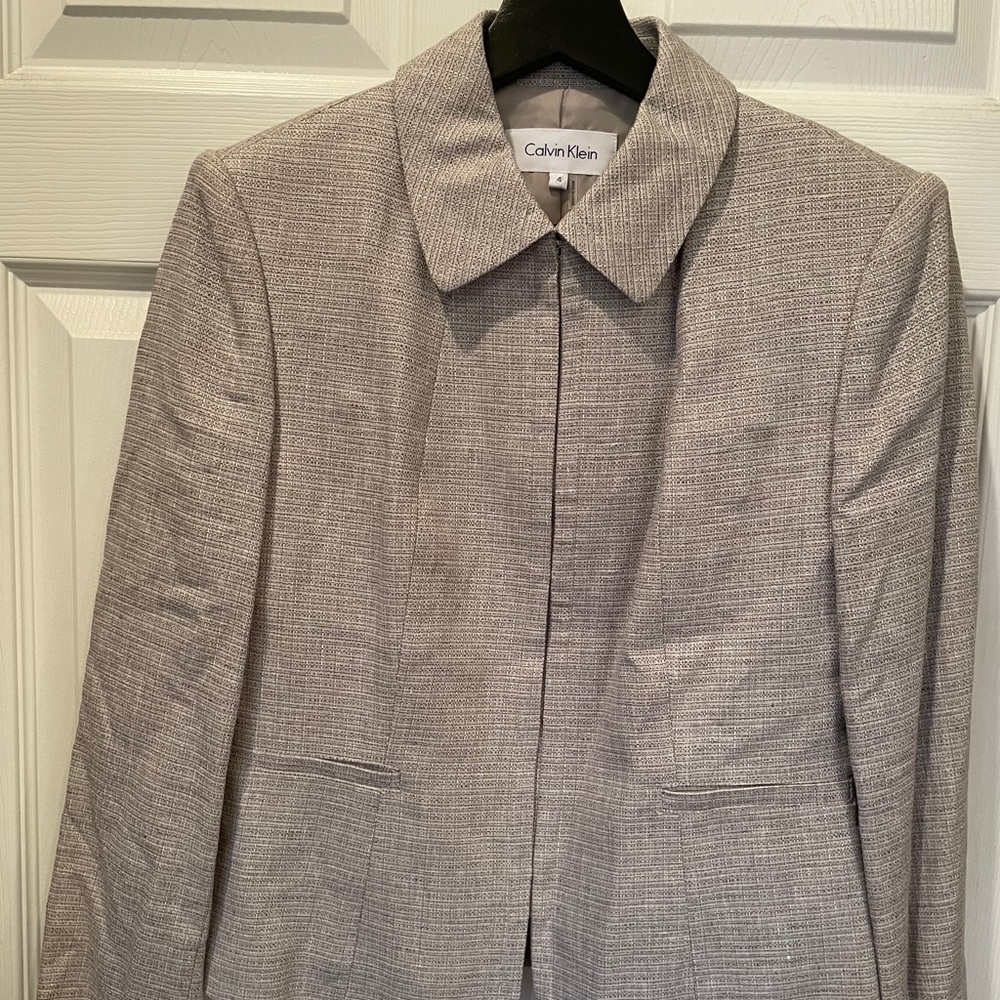 🛍 Calvin Klein 2 Piece Skirt Suit